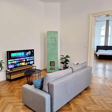Paula - Old Town Apartment