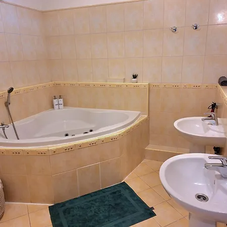 Paula - Old Town Διαμέρισμα Μπρατισλάβα